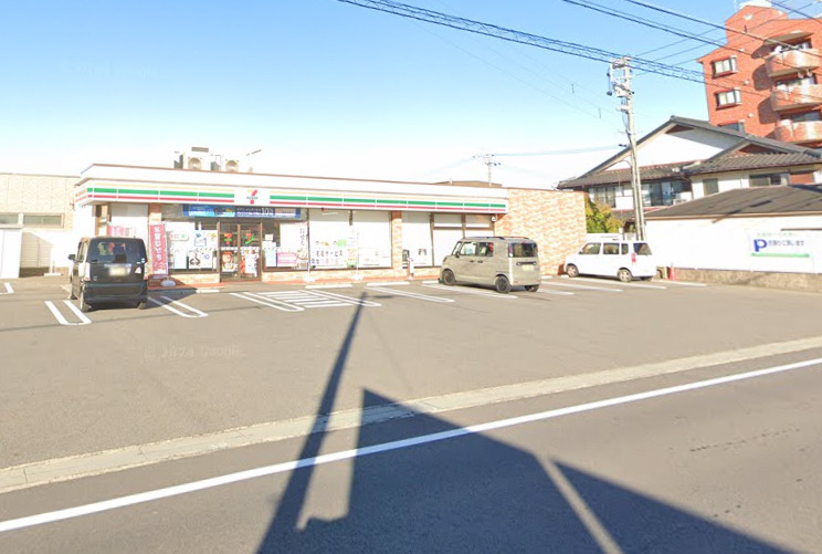 コンビニ　セブンイレブン 半田住吉町店（コンビニ）まで281m