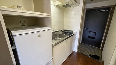 キッチン　壁付けキッチンでスペースを最大限有効活用できます！