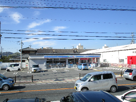 コンビニ　ローソン 淀際目町店（コンビニ）まで112m