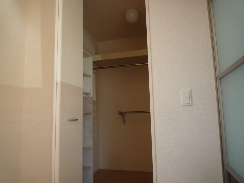 収納　写真は205号室です（参考）