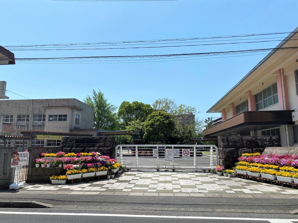 小学校　鴨池小学校（小学校）まで950m