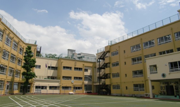 小学校　戸塚第一小学校（小学校）まで294m