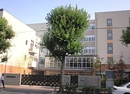 中学校　西早稲田中学校（中学校）まで777m