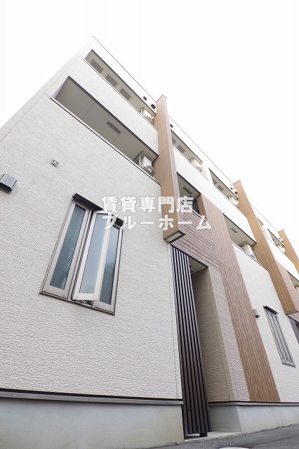 建物外観　３階建てのハウスメーカー施工のハイツです！