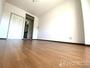 居室・リビング　白を基調にした明るいお部屋です。