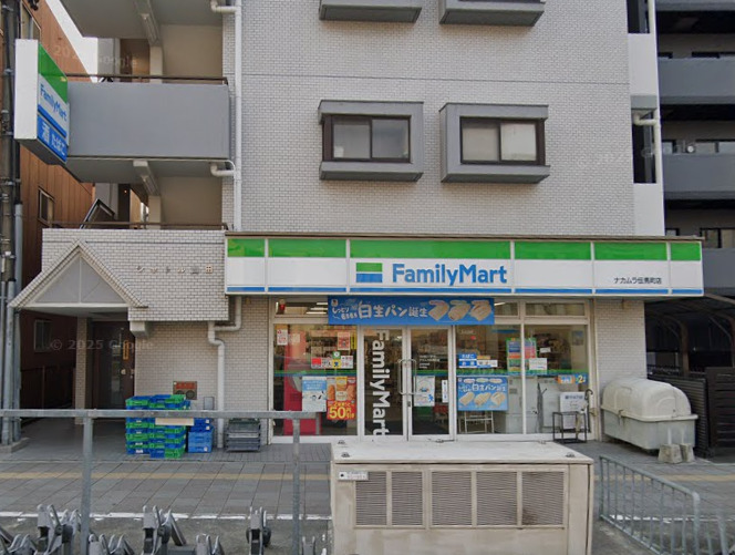 コンビニ　ファミリーマート ナカムラ伝馬町店（コンビニ）まで236m