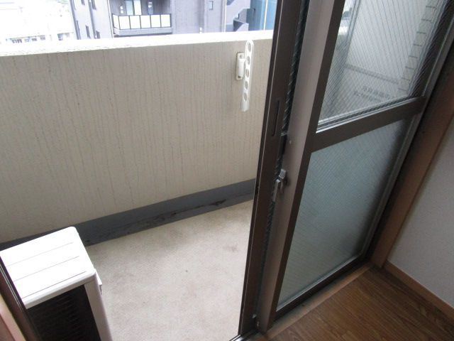 バルコニー　※別部屋の参考写真です。
