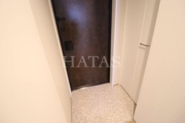 玄関　同物件別部屋です。
