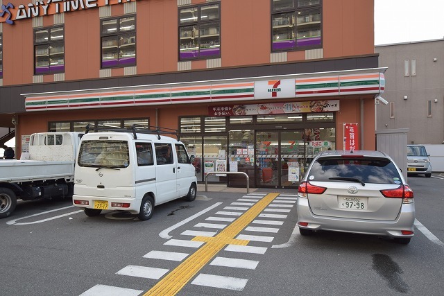 コンビニ　セブンイレブン 大阪森小路1丁目店（コンビニ）まで294m