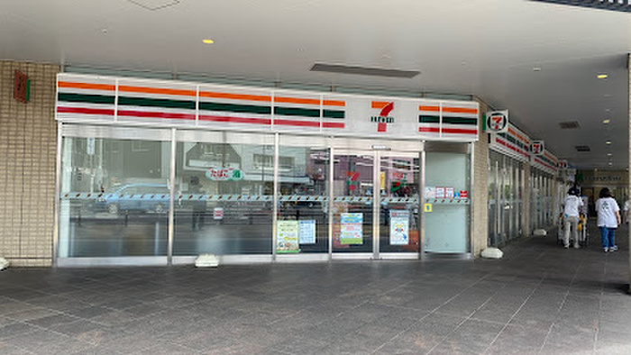 コンビニ　セブン-イレブン 横浜長津田駅北口店（コンビニ）まで600m
