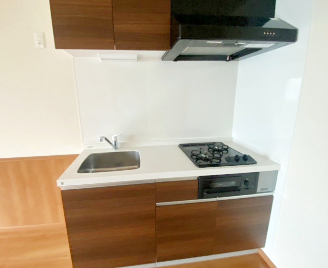 キッチン　別部屋の画像を使用しております。