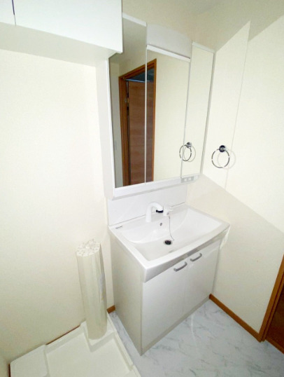 洗面設備　別部屋の画像を使用しております。