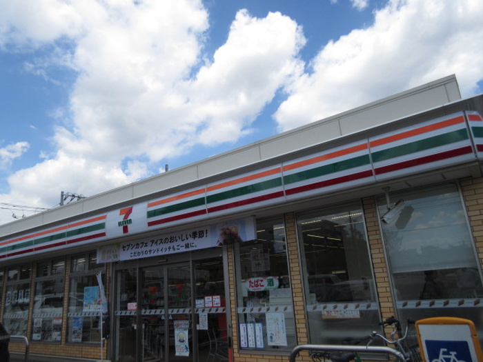 コンビニ　セブンイレブン三鷹武蔵境通り店（コンビニ）まで580m