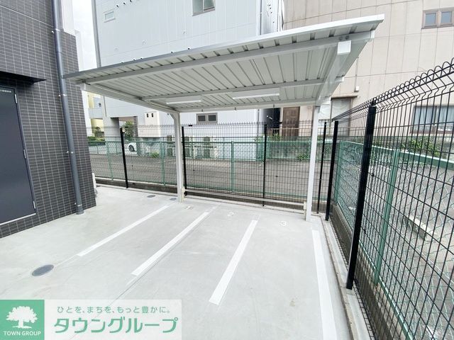 駐車場　庭