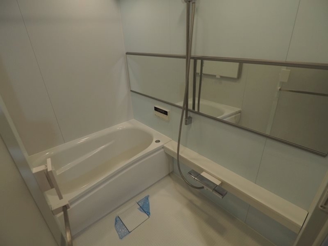 バス・シャワールーム　バス※別部屋参考写真