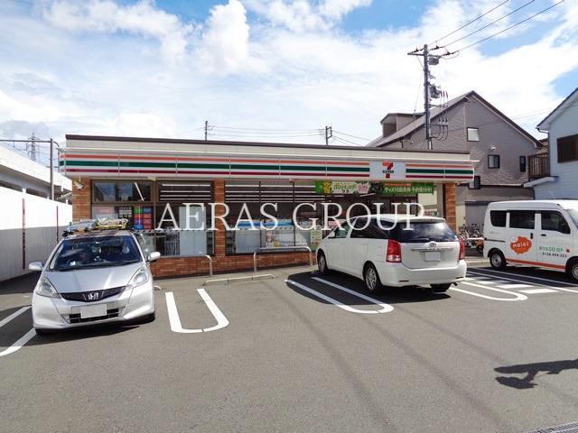 コンビニ　セブンイレブン横浜星川駅南店（コンビニ）まで145m