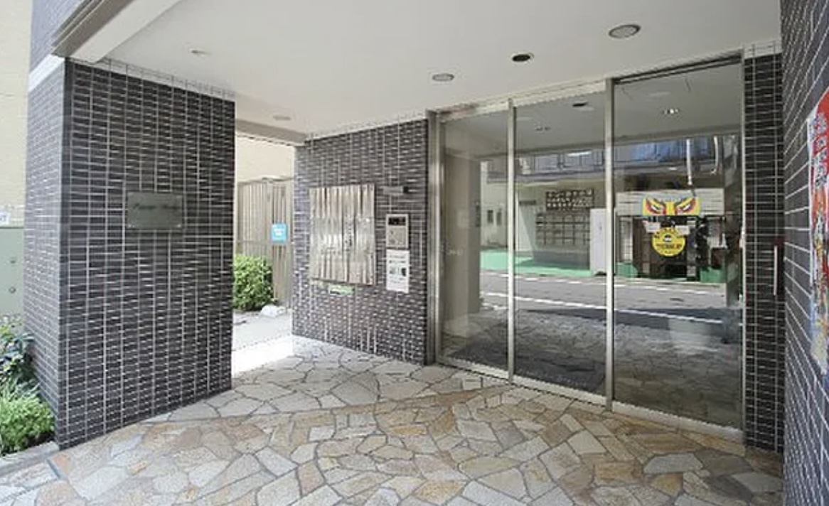 エントランス　弊社は都内全域の物件をご紹介可能です！