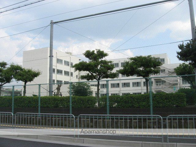 中学校　高槻市立城南中学校（中学校）まで420m