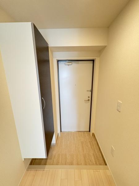 玄関　同施工ハウスメーカーの別物件の室内写真