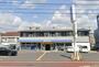 コンビニ　ローソン高知入明町店（コンビニ）まで242m