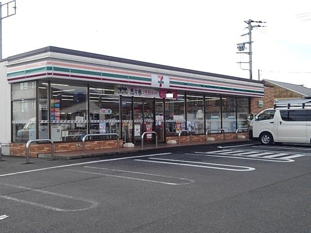 コンビニ　セブンイレブン棟高町店（コンビニ）まで750m