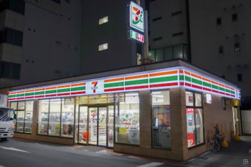 コンビニ　セブンイレブン大阪豊崎3丁目店（コンビニ）まで182m