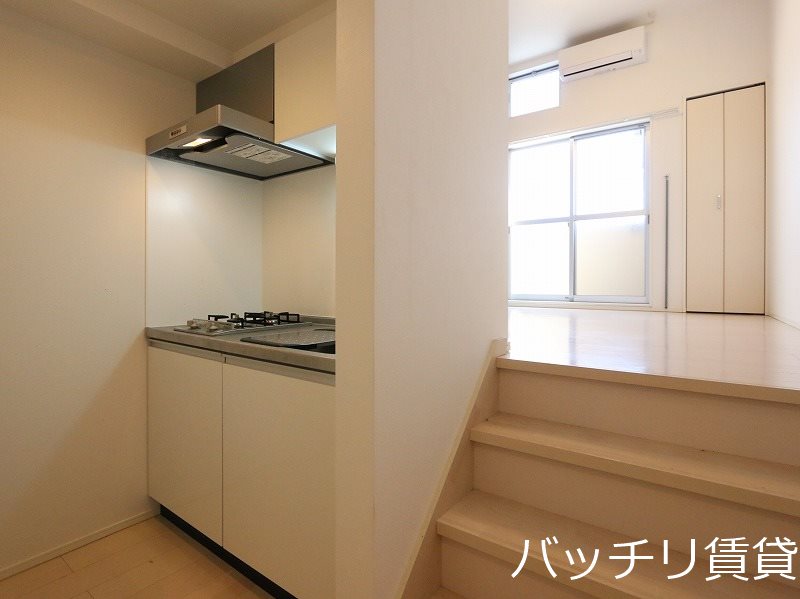 キッチン　同型タイプの為、現状を優先致します。