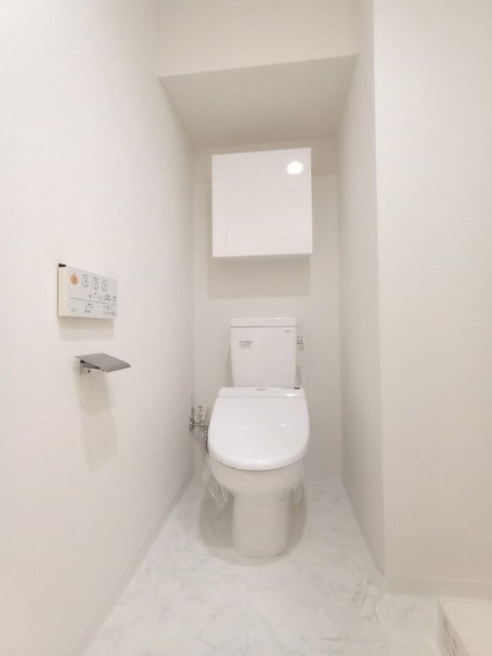 トイレ　他部屋参考のお写真です