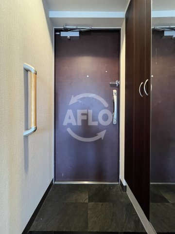 玄関　アリビオ江坂垂水町　玄関