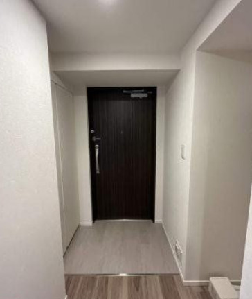 玄関　※別部屋の参考写真です。