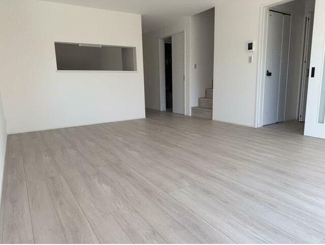 宮久保4丁目戸建の居間写真