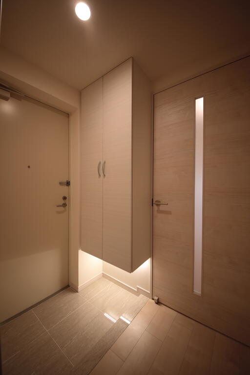 BAUHAUS河原町 No.27の玄関写真