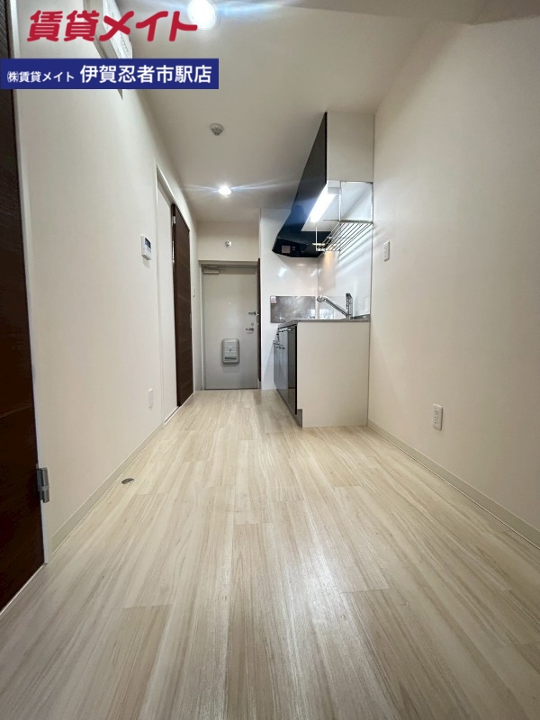 キッチン　別部屋参考写真となります。