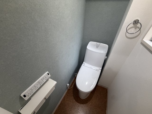 西明石町4丁目戸建のトイレ写真