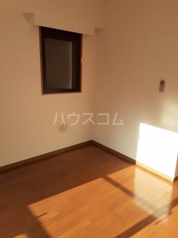 グリフィン横浜・海岸通の居間写真