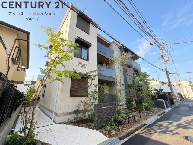 建物外観　オートロック付きで安心！宅配BOX付きで便利！