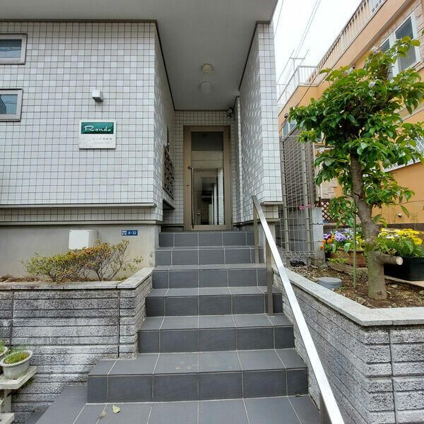 エントランス　☆共用設備もキレイ☆