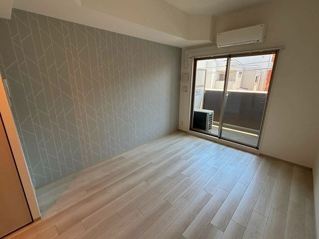 クリスタルグランツOSAKA WEST GATEの居間写真
