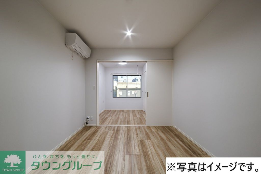 フォート・デルッシMSの居間写真