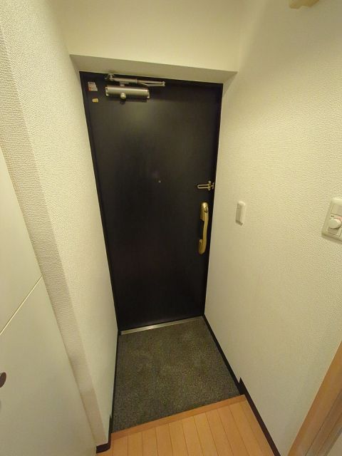 アヴェール赤羽の玄関写真
