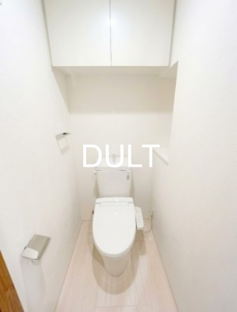 都営大江戸線 蔵前駅 徒歩11分 7階建 築4年のトイレ写真