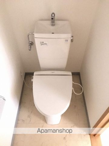 とさでん交通伊野線 大橋通駅 徒歩8分 3階建 築52年のトイレ写真