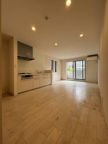 居室・リビング　★※清掃前になります　明るいフローリングの角部屋です★