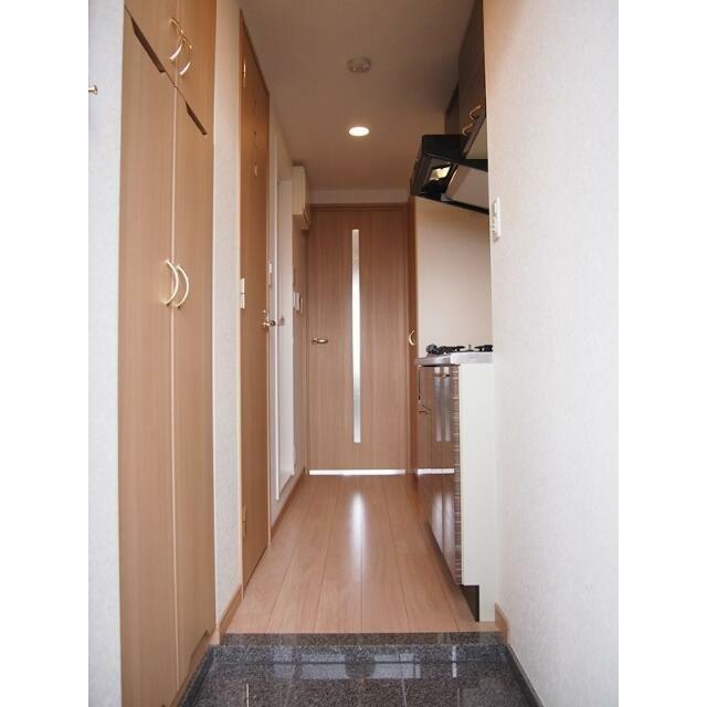 玄関　※同仕様写真含む