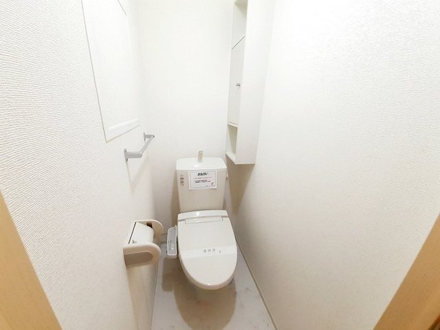 北九州モノレール 徳力公団前駅 徒歩15分 2階建 築13年のトイレ写真