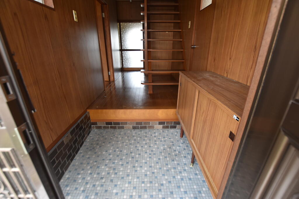 田辺2丁目一戸建ての玄関写真