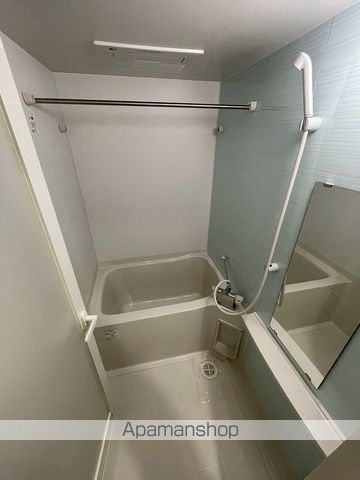 地下鉄御堂筋線 江坂駅 徒歩3分 13階建 築16年の風呂写真