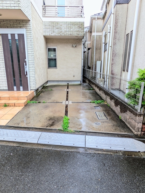 駐車場　駐車場付き無料です♪