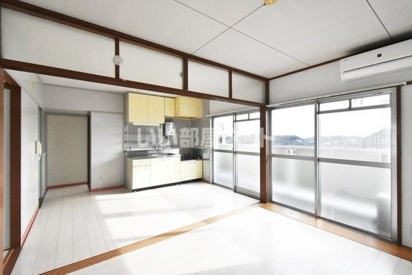 関東鉄道常総線 騰波ノ江駅 徒歩60分 5階建 築34年の居間写真