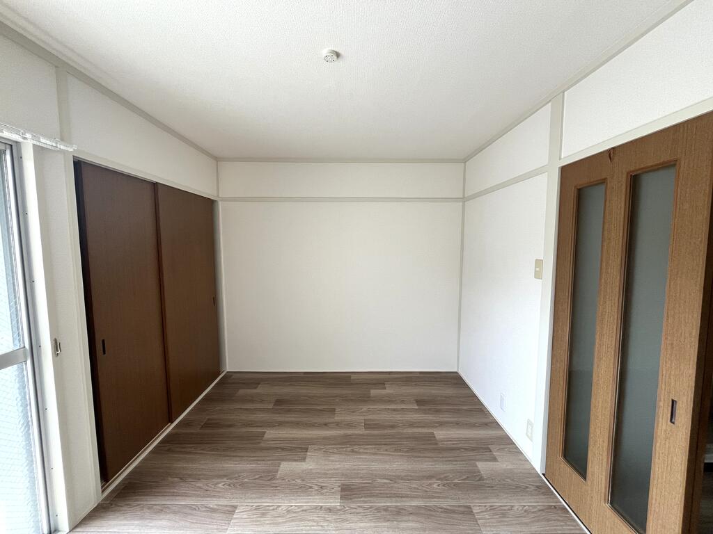 ワンケイ足立の居間写真